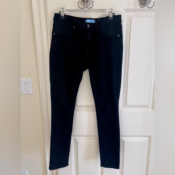 Seven for all mankind maternity jeans ‘the ankle skinny” in black. Size 27. - Picture 2 of 7